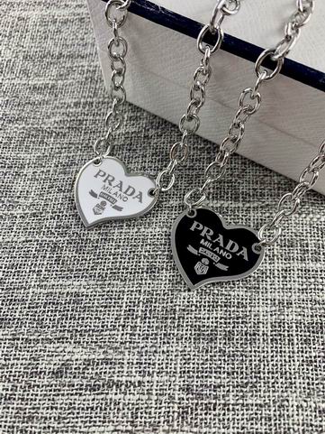 Prada necklace 05lyh17